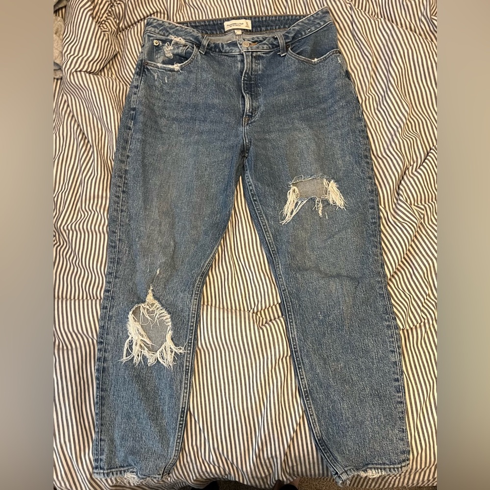 Abercrombie Curve Love Mom Jeans
